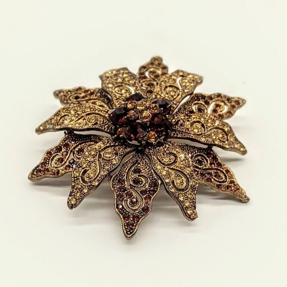 Vintage Tasha Golden Crystal Filigree Flower Pin Brooch - Picture 3 of 5